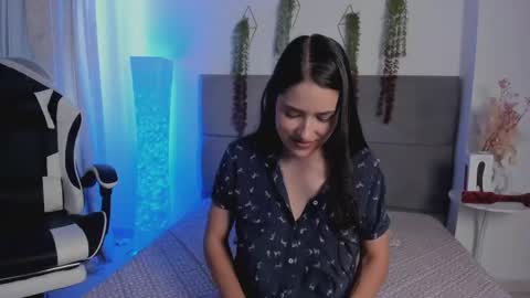 Julieta Snow online show from June 9, 2026, 6:41 pm