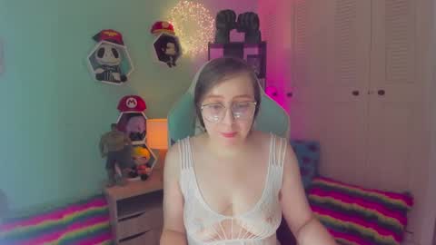 Snapshot of julietha_bianco_ chatting on February 3, 2025, 7:52 pm Julietha online show from February 3, 2025, 7:52 pm