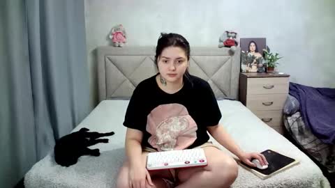 Julietkitty online show from January 22, 2025, 4:23 am