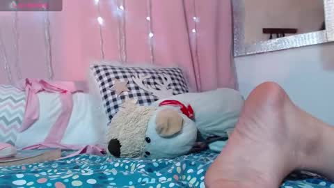 Snapshot of juliette_ponce chatting on January 7, 2025, 6:27 am juliette online show from January 7, 2025, 6:27 am