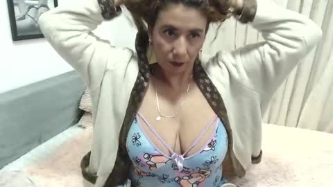 Juliia online show from December 19, 2024, 3:29 am