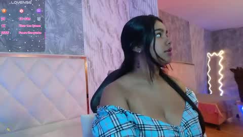 juliieta_tay online show from June 6, 2026, 3:11 am