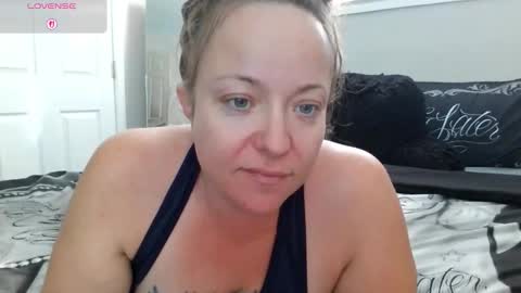 Juli Monroe online show from November 7, 2025, 5:02 pm