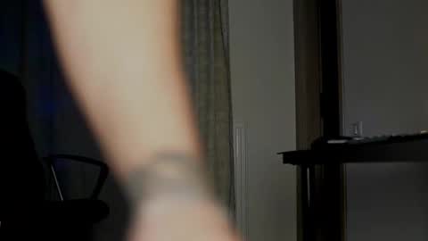 JULiUS   online show from October 25, 2025, 8:03 pm