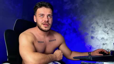 JULiUS   online show from February 22, 2026, 1:40 am