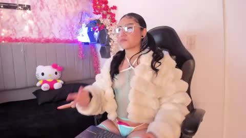june__moon online show from May 31, 2026, 3:58 am
