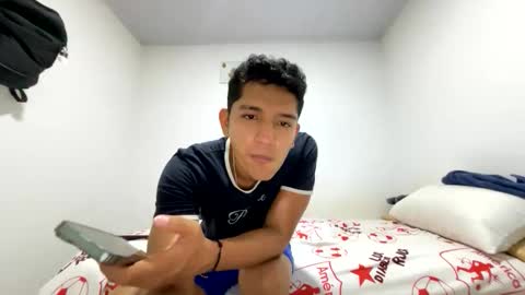 junior_osorio_2 online show from March 3, 2026, 3:12 am