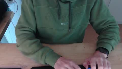 junk2711 online show from March 8, 2026, 8:40 am