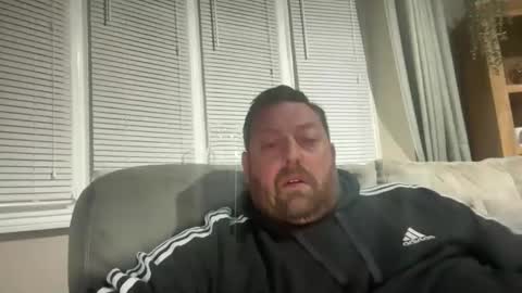 Snapshot of junky345 chatting on March 4, 2025, 9:54 pm Junky online show from March 4, 2025, 9:54 pm