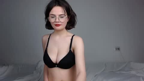 Snapshot of junnewers chatting on February 18, 2025, 9:20 pm JunneWers online show from February 18, 2025, 9:20 pm