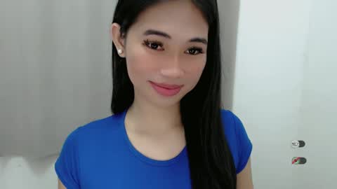 Julia online show from March 11, 2025, 12:50 pm