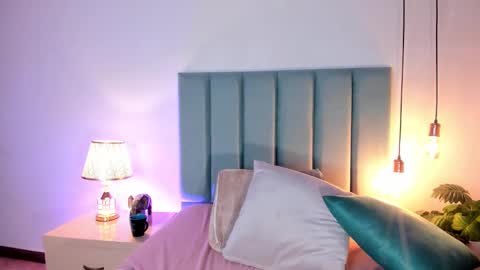 Jupiter Fox online show from March 2, 2025, 3:02 am