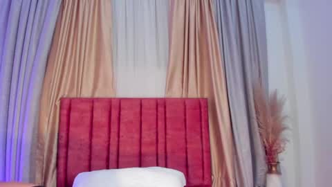 Jupiter Fox online show from March 11, 2025, 12:33 am