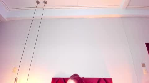 Jupiter Fox online show from February 4, 2026, 1:33 am