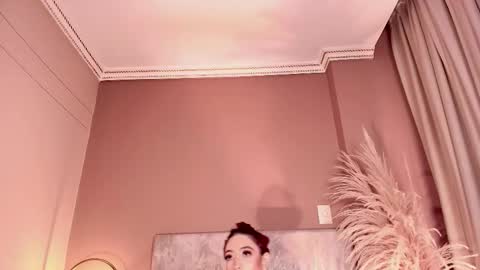 Jupiter Fox online show from March 18, 2026, 1:53 am