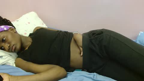 Snapshot of just_ebonee chatting on February 19, 2026, 12:12 pm just ebonee online show from February 19, 2026, 12:12 pm