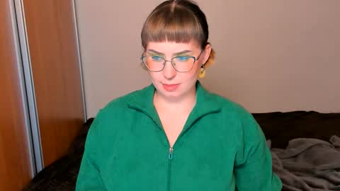 Nika and Mark online show from September 29, 2025, 9:19 pm