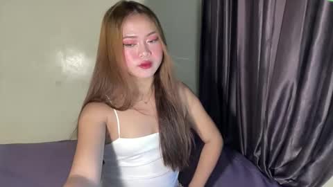 just_julia21 online show from September 22, 2025, 11:07 pm