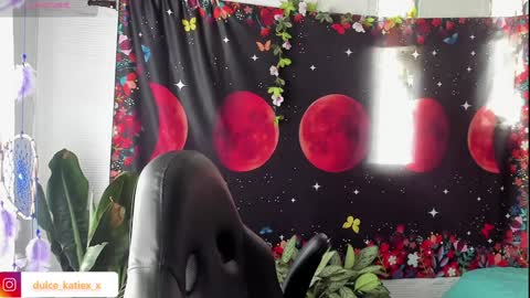 Snapshot of just_katiex chatting on January 9, 2025, 7:18 pm Sofia online show from January 9, 2025, 7:18 pm