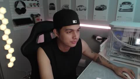 Rhys online show from November 16, 2025, 10:43 am