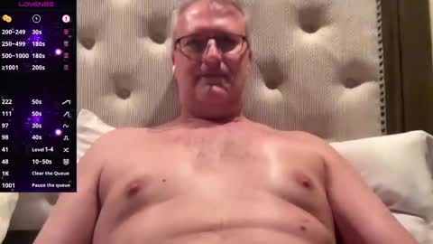 Snapshot of justavoyeurhere chatting on September 26, 2025, 8:40 am Michael online show from September 26, 2025, 8:40 am