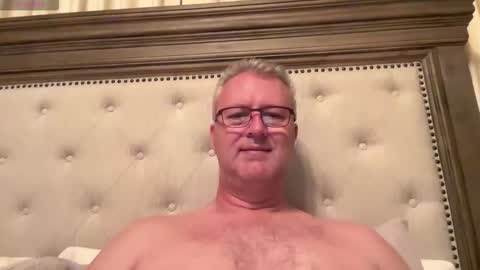 Snapshot of justavoyeurhere chatting on October 20, 2025, 10:05 am Michael online show from October 20, 2025, 10:05 am