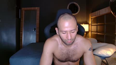 Justin online show from February 8, 2025, 12:49 am