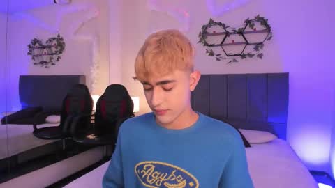 Justin online show from November 1, 2025, 11:23 am