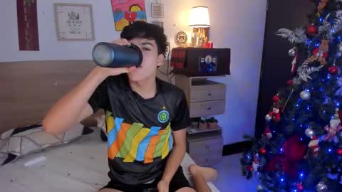 Justin online show from December 17, 2025, 12:44 pm