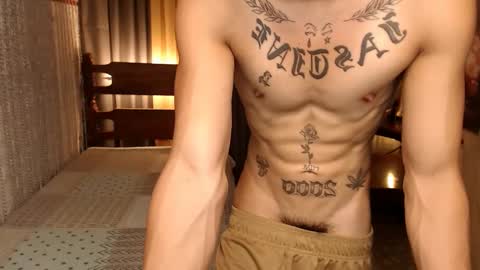 justine_hunk online show from December 23, 2024, 11:49 pm