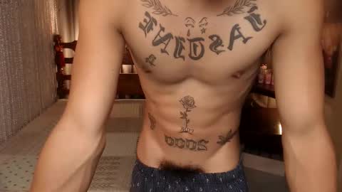 justine_hunk online show from October 28, 2025, 5:04 pm