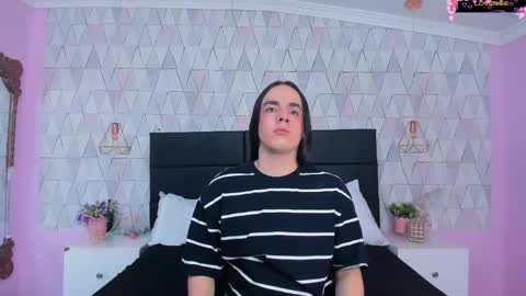 Justine online show from June 8, 2026, 4:46 am