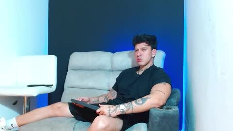 justinfuller_31 online show from March 9, 2026, 12:03 am