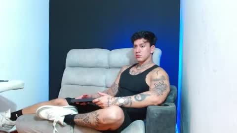 justinfuller_31 online show from June 10, 2026, 11:57 pm