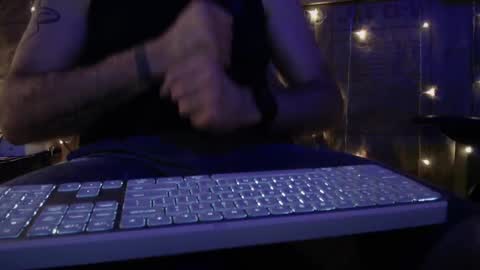 justinmoore1987 online show from February 18, 2025, 1:00 pm