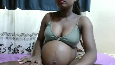 Justlhot online show from February 9, 2025, 8:44 am