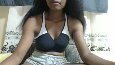 Justlhot online show from February 13, 2026, 4:08 am