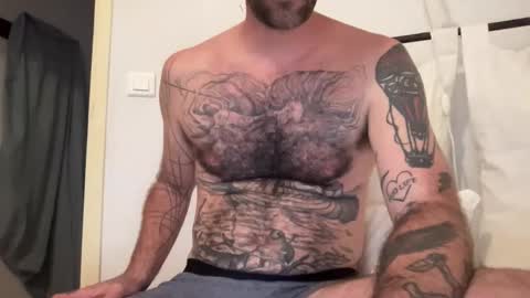 justmeandyou00 online show from September 14, 2025, 4:39 pm