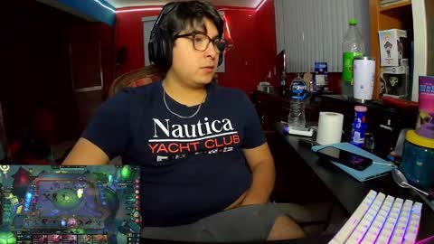 justsky117 online show from December 28, 2024, 6:17 am