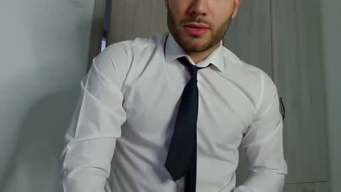 Snapshot of justynxxx1 chatting on February 20, 2025, 5:55 am Justin online show from February 20, 2025, 5:55 am