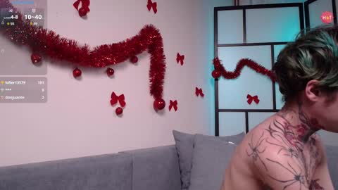 Snapshot of juuzou_kit chatting on December 24, 2024, 9:44 pm Juuzou hehim u can call me Juz online show from December 24, 2024, 9:44 pm