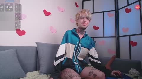 Snapshot of juuzou_kit chatting on February 3, 2025, 6:28 pm Juuzou hehim u can call me Juz online show from February 3, 2025, 6:28 pm
