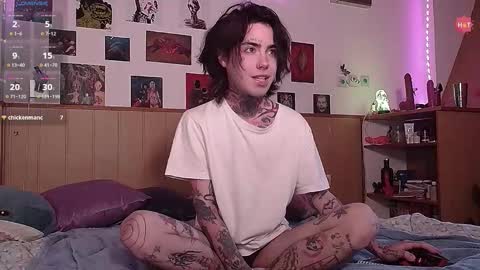 Snapshot of juuzou_kit chatting on October 27, 2025, 1:48 pm Juuzou hehim u can call me Juz online show from October 27, 2025, 1:48 pm