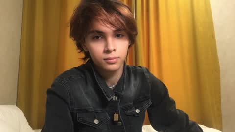 Snapshot of k0sta_32 chatting on December 26, 2024, 4:43 am  k0sta online show from December 26, 2024, 4:43 am