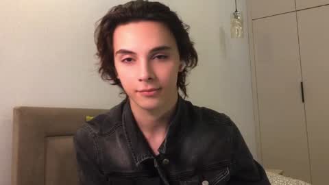 Snapshot of k0sta_32 chatting on January 16, 2025, 8:25 pm  k0sta online show from January 16, 2025, 8:25 pm