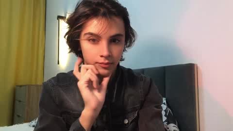 Snapshot of k0sta_32 chatting on January 17, 2025, 10:00 am  k0sta online show from January 17, 2025, 10:00 am