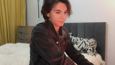 Snapshot of k0sta_32 chatting on January 24, 2025, 6:04 pm  k0sta online show from January 24, 2025, 6:04 pm