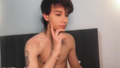 Snapshot of k0sta_32 chatting on February 10, 2025, 5:03 am  k0sta online show from February 10, 2025, 5:03 am