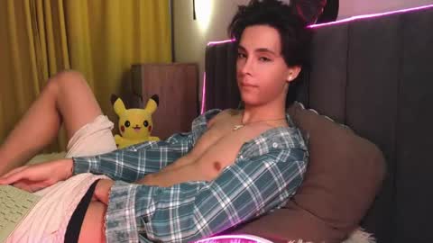 Snapshot of k0sta_32 chatting on March 8, 2025, 9:29 pm  k0sta online show from March 8, 2025, 9:29 pm