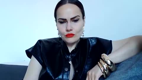 Snapshot of k_queen36 chatting on May 27, 2026, 10:01 am k_queen36 online show from May 27, 2026, 10:01 am